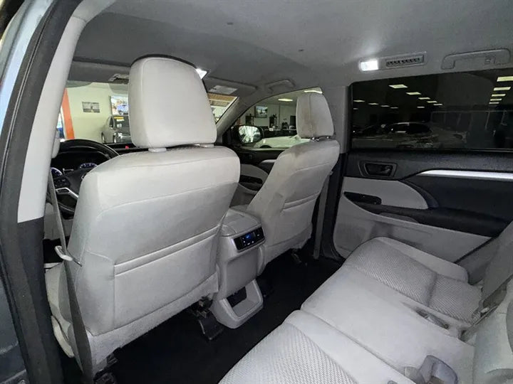 2018 Toyota Highlander LE