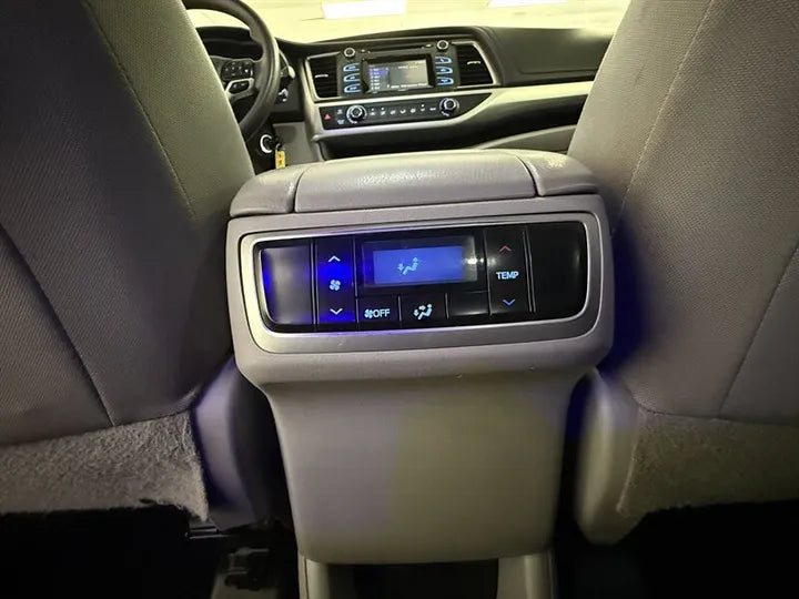 2018 Toyota Highlander LE