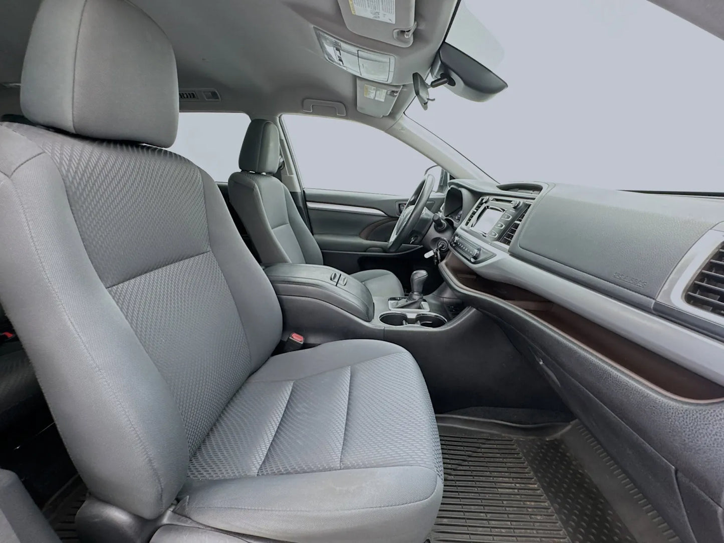 2017 Toyota Highlander LE - 8-Passenger SUV with Advanced Safety Features