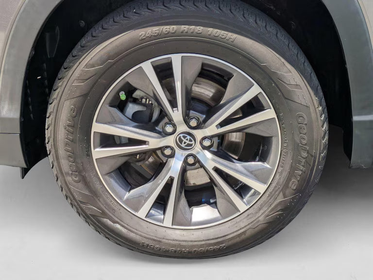 2016 Toyota Highlander XLE V6 - 122,809 Miles