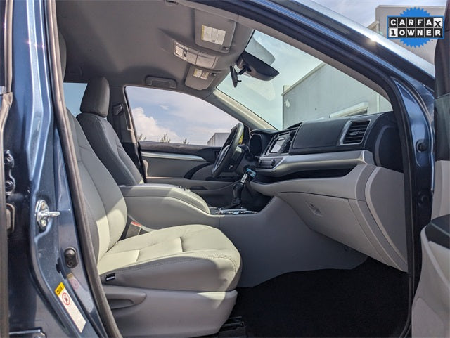 Used 2017 Toyota Highlander LE SUV - Shoreline Blue Pearl - 98,329 Miles