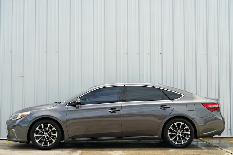 Used 2016 Toyota Avalon XLE Premium Sedan - Magnetic Gray Metallic