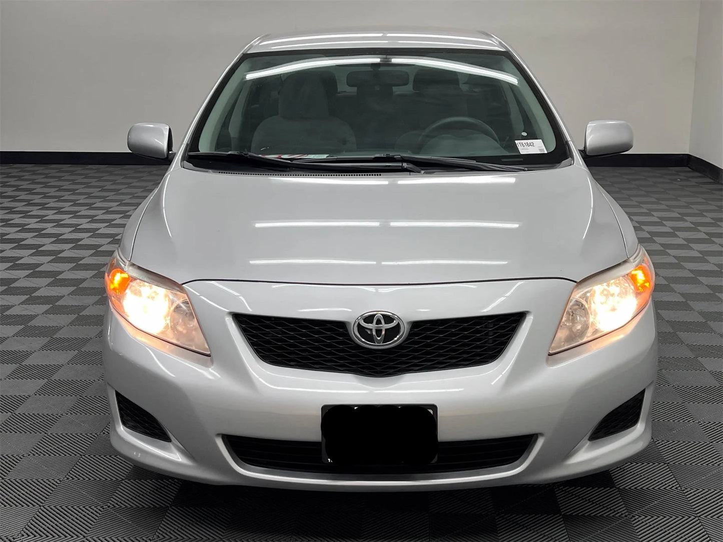 2009 Toyota Corolla LE - 141,236 Miles - Silver 4D Sedan