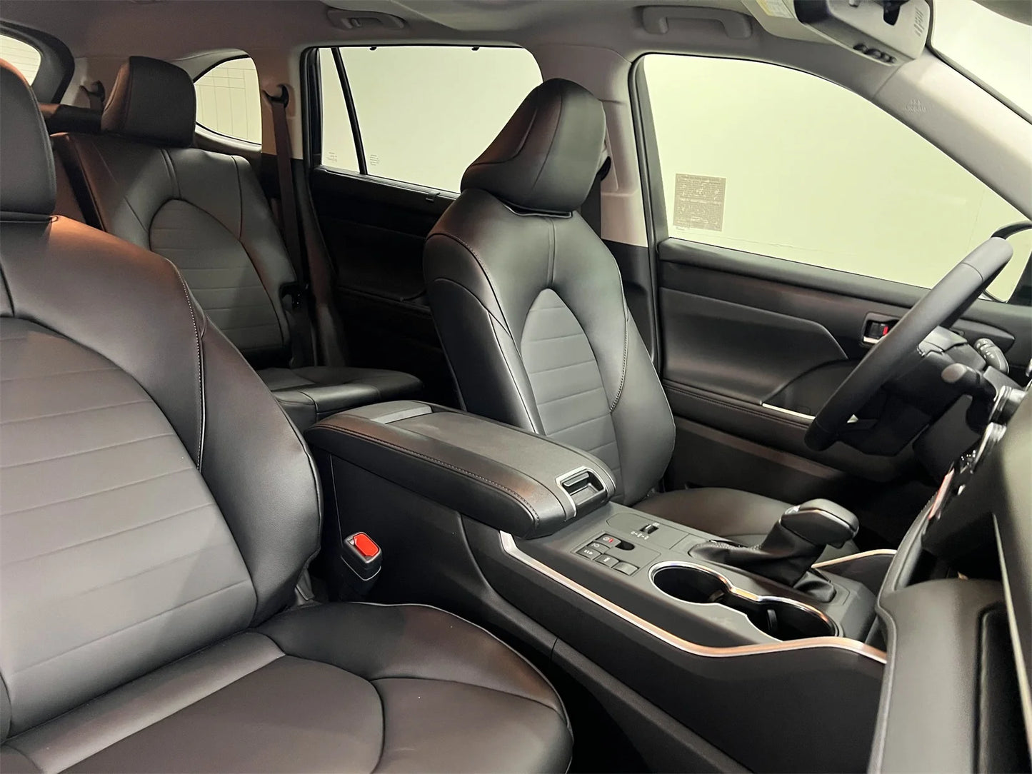 2025 Toyota Highlander XLE - 15 Miles - Blueprint - Toyota Certified