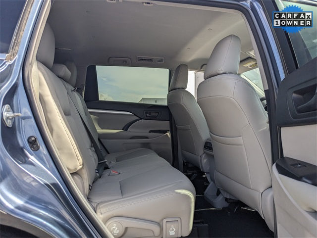 Used 2017 Toyota Highlander LE SUV - Shoreline Blue Pearl - 98,329 Miles