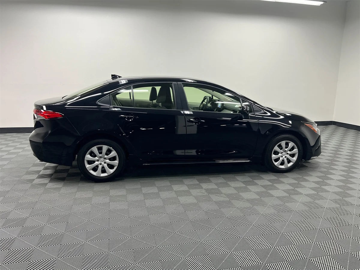 2025 Toyota Corolla LE - 806 Miles - Midnight Black Metallic - Stock #1PS6688