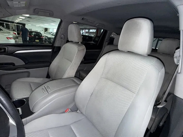2018 Toyota Highlander LE