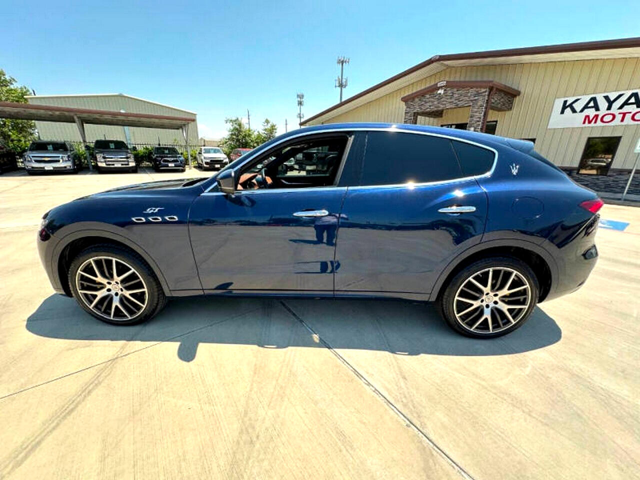 Used 2022 Maserati Levante GT AWD SUV - Blue