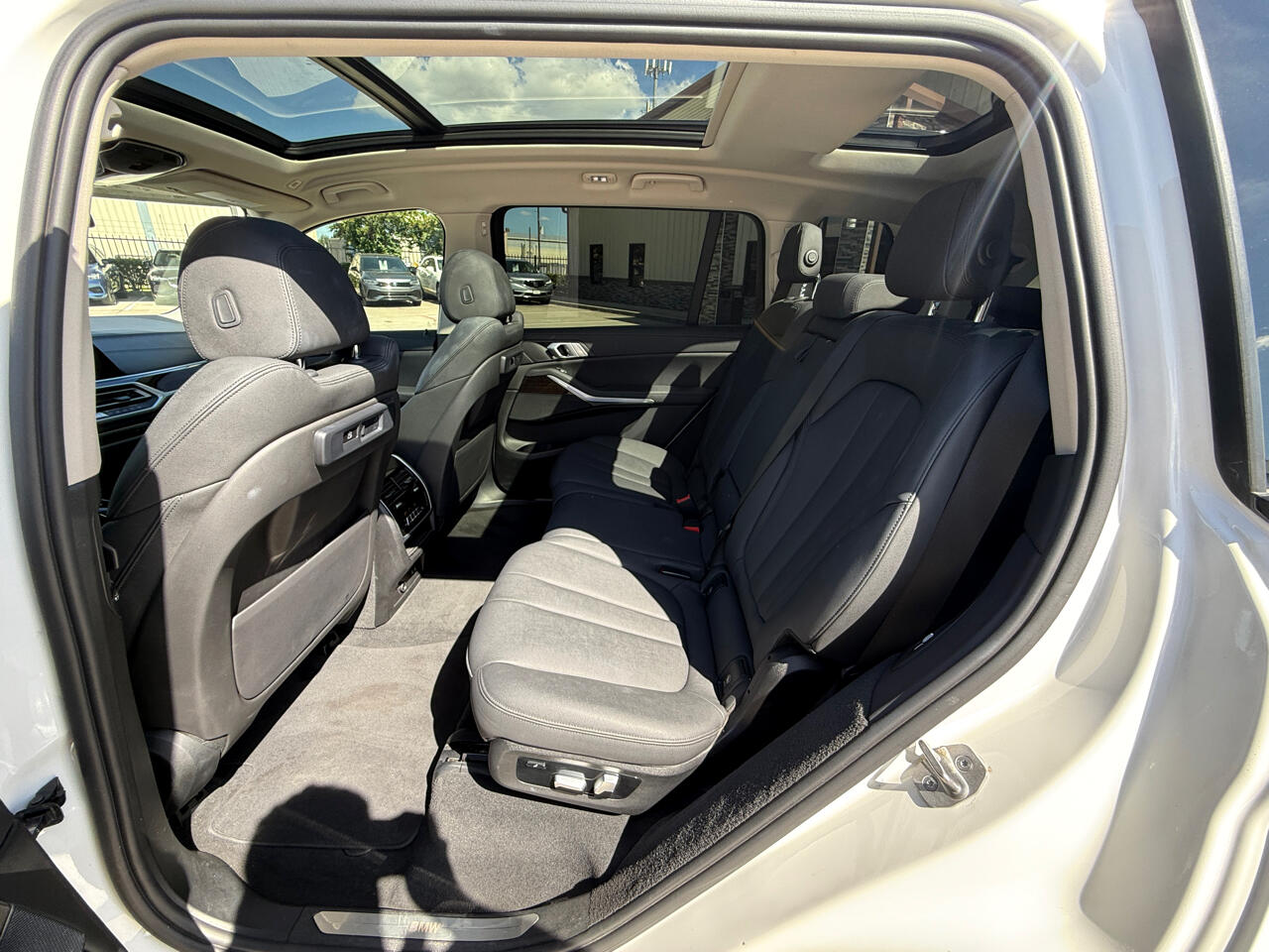 Used 2021 BMW X7 xDrive40i SUV - White