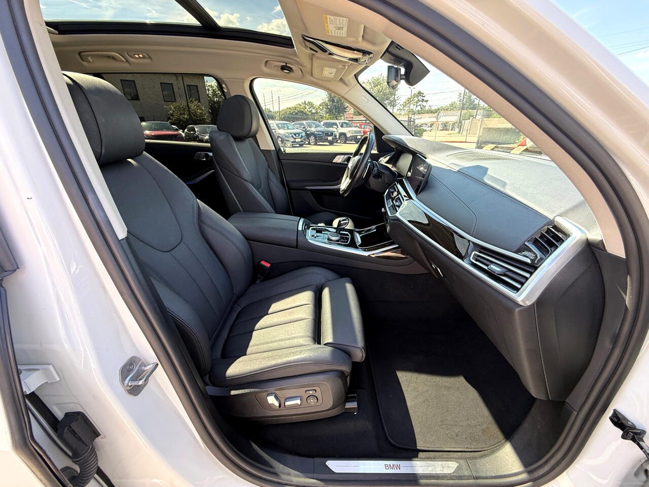 Used 2021 BMW X7 xDrive40i SUV - White