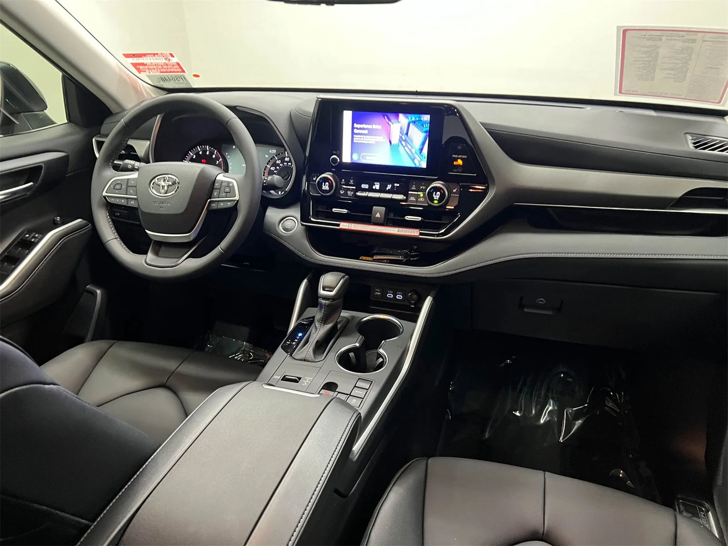 2025 Toyota Highlander XLE - 15 Miles - Blueprint - Toyota Certified