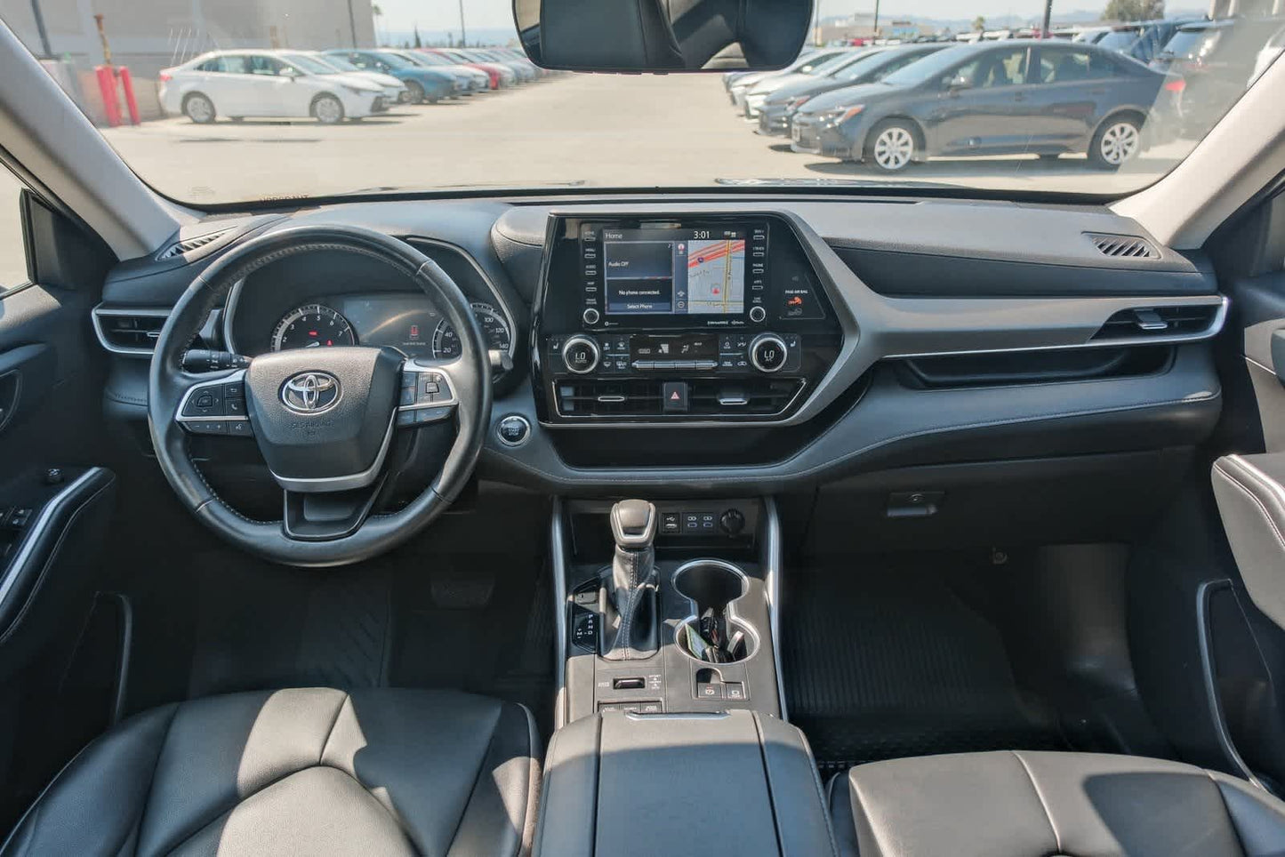 Used 2022 Toyota Highlander XLE - 17,466 Miles