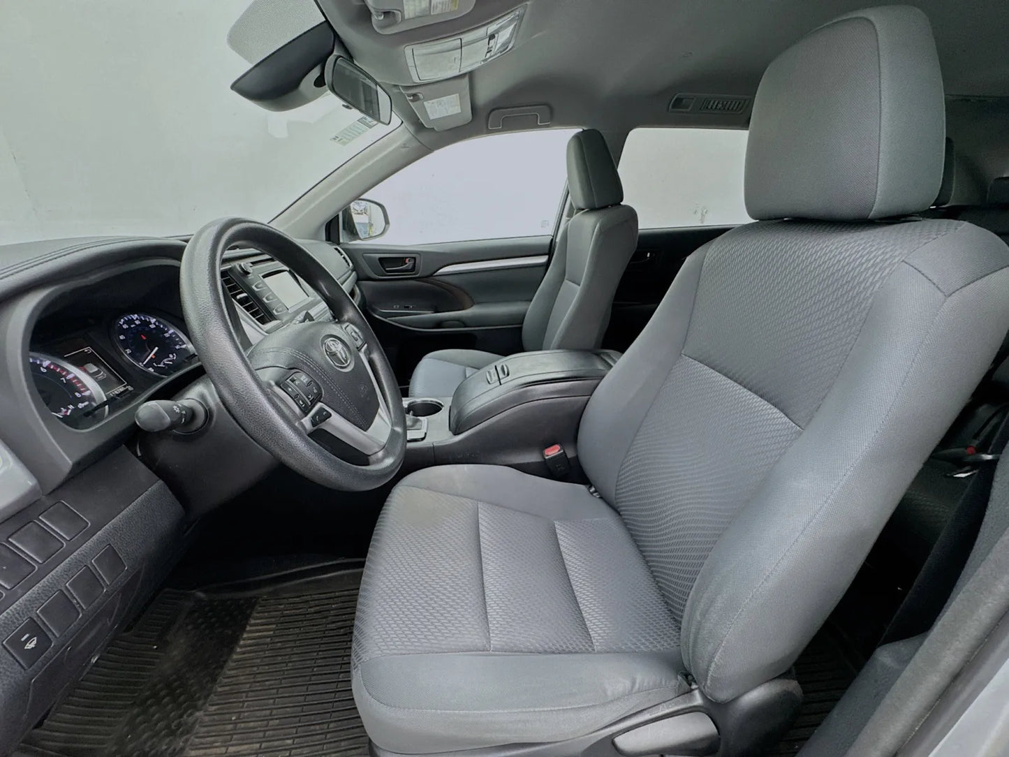 2017 Toyota Highlander LE - 8-Passenger SUV with Advanced Safety Features