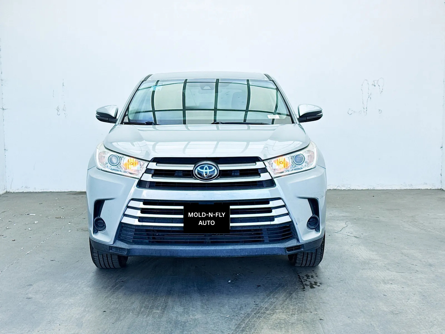 2017 Toyota Highlander LE - 8-Passenger SUV with Advanced Safety Features