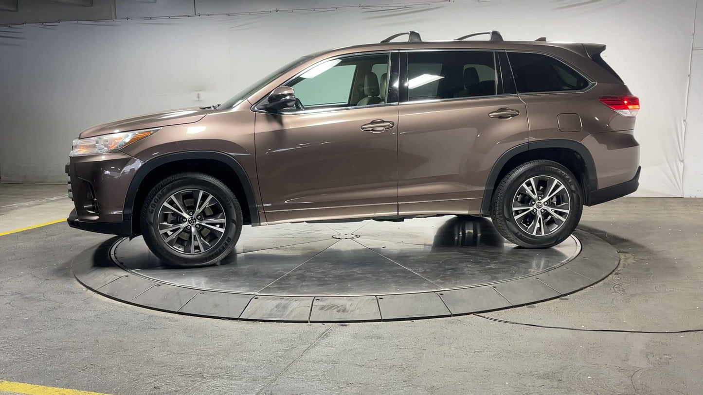 2017 Toyota Highlander LE Plus - Toasted Walnut Pearl