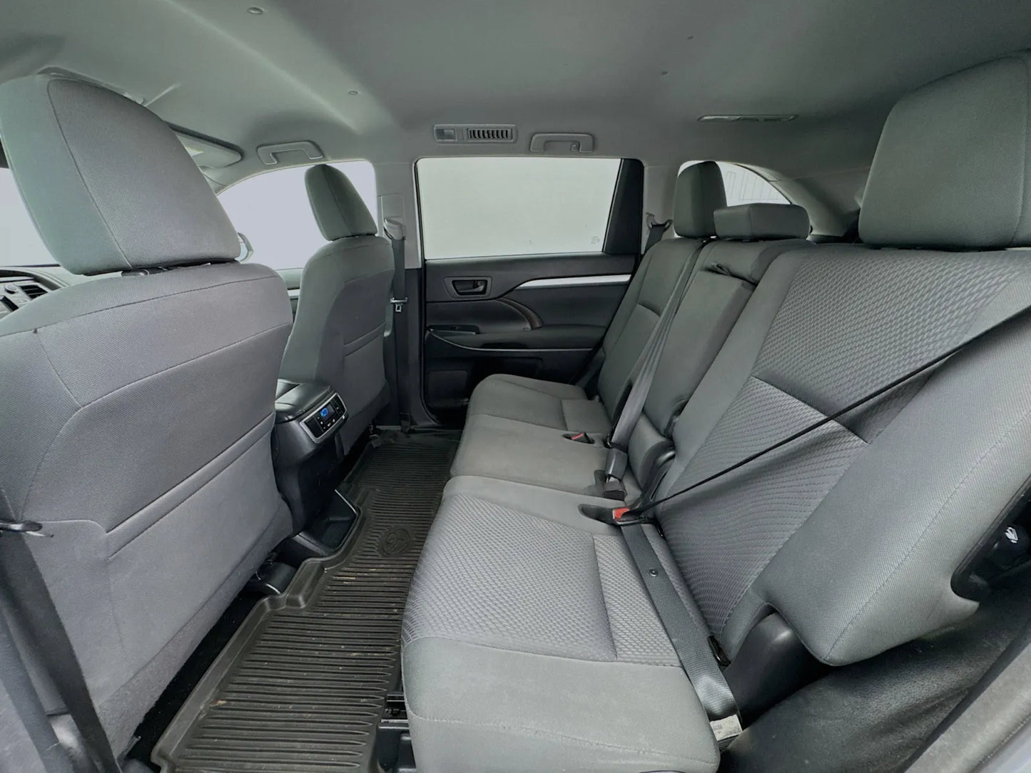 2017 Toyota Highlander LE - 8-Passenger SUV with Advanced Safety Features