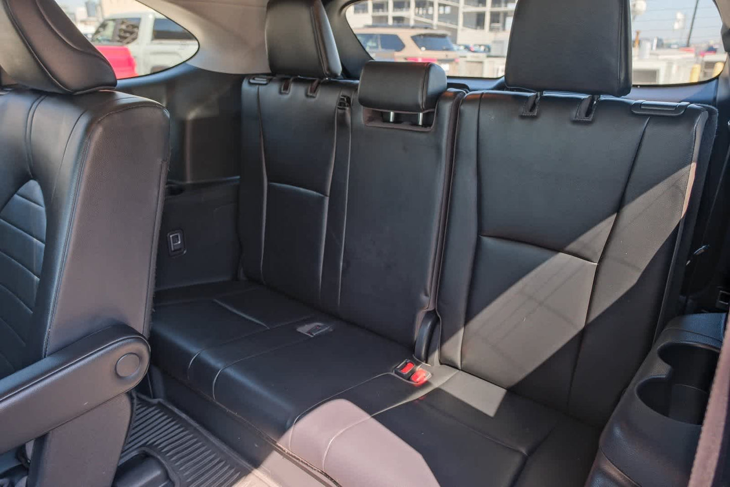 Used 2022 Toyota Highlander XLE - 17,466 Miles