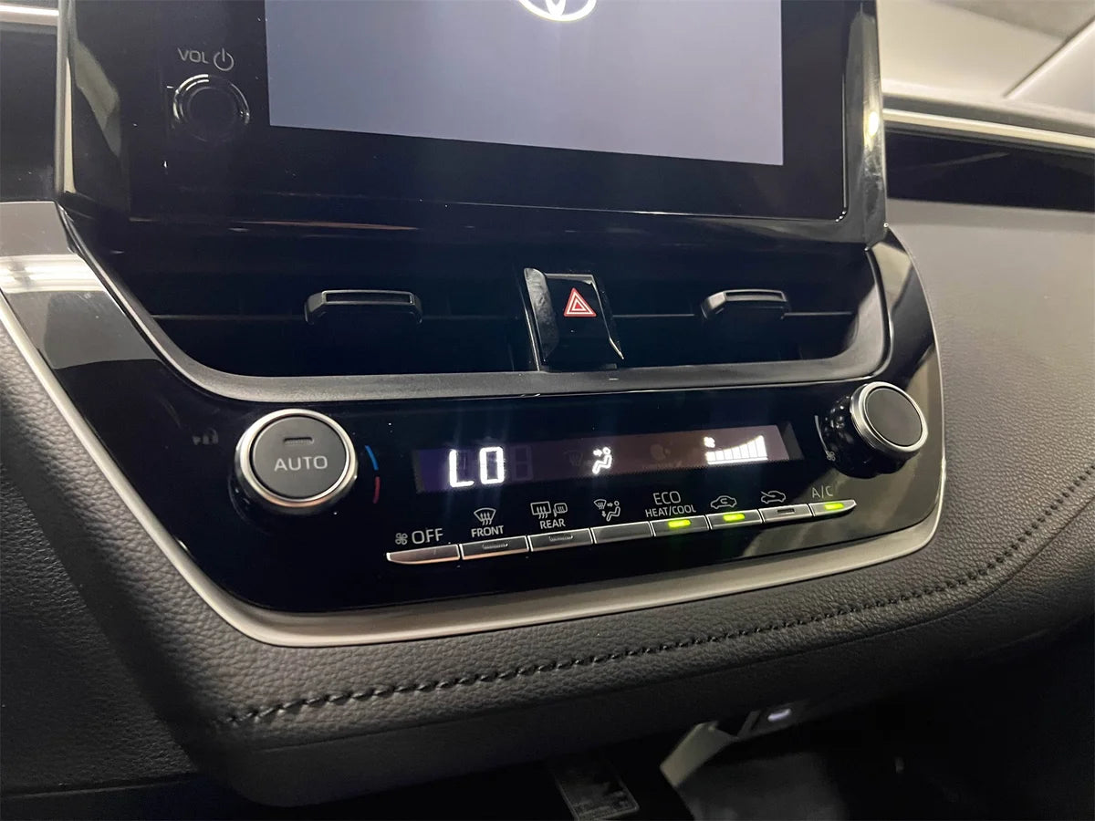 2024 Toyota Corolla SE - 56,294 Miles - Classic Silver Metallic