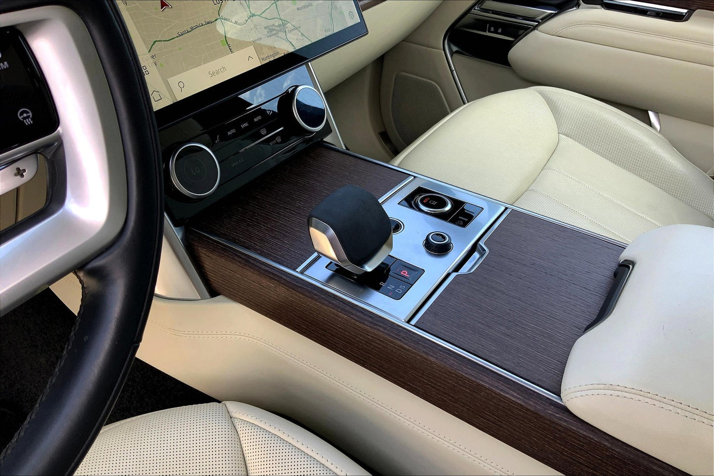 Certified Pre-Owned 2022 Range Rover SE AWD SUV - Gold - 18,001 Miles