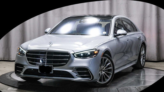 23,300 Miles - Certified Pre-Owned 2023 Mercedes-Benz S 580 Sedan AWD 4MATIC® - Cirrus Silver/Carmine Red