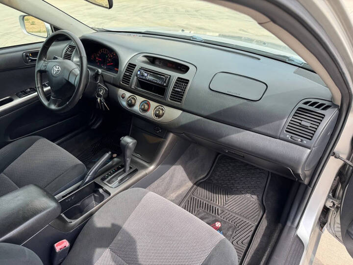 Used 2006 Toyota Camry SE Sedan - Lunar Mist Metallic - 144,567 Miles