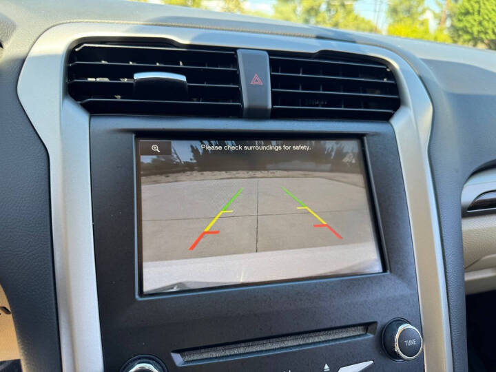 Used 2014 Ford Fusion Hybrid SE Sedan - White Platinum Metallic - 143,145 Miles