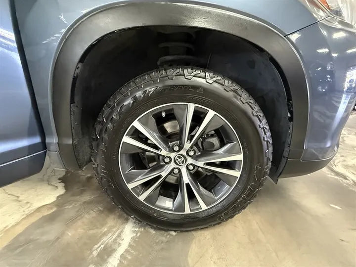 2018 Toyota Highlander LE