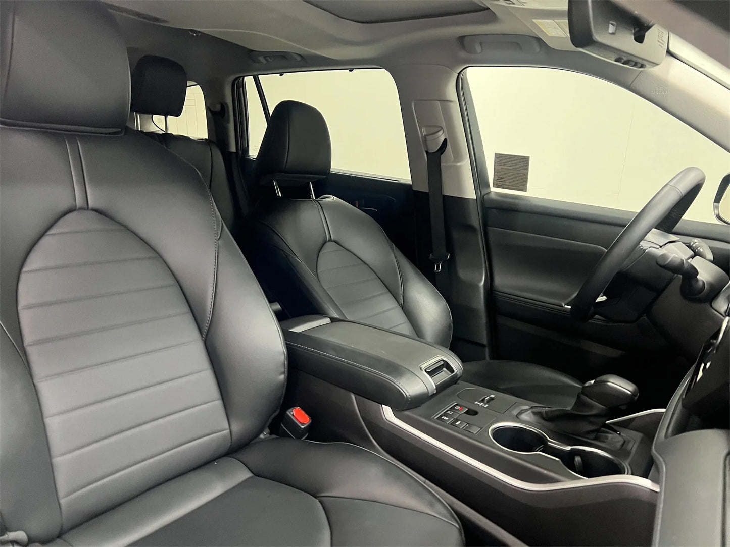 2024 Toyota Highlander XLE - 10,904 Miles - Magnetic Gray Metallic - Toyota Certified