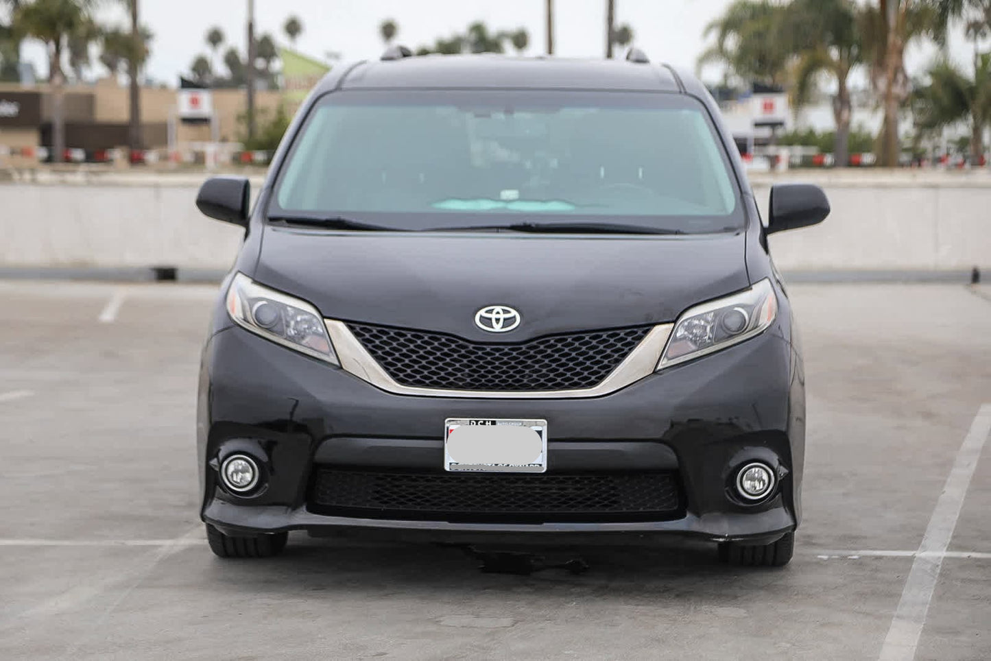 Used 2017 Toyota Sienna SE 8 Passenger Van - Midnight Black Metallic - 167,953 Miles