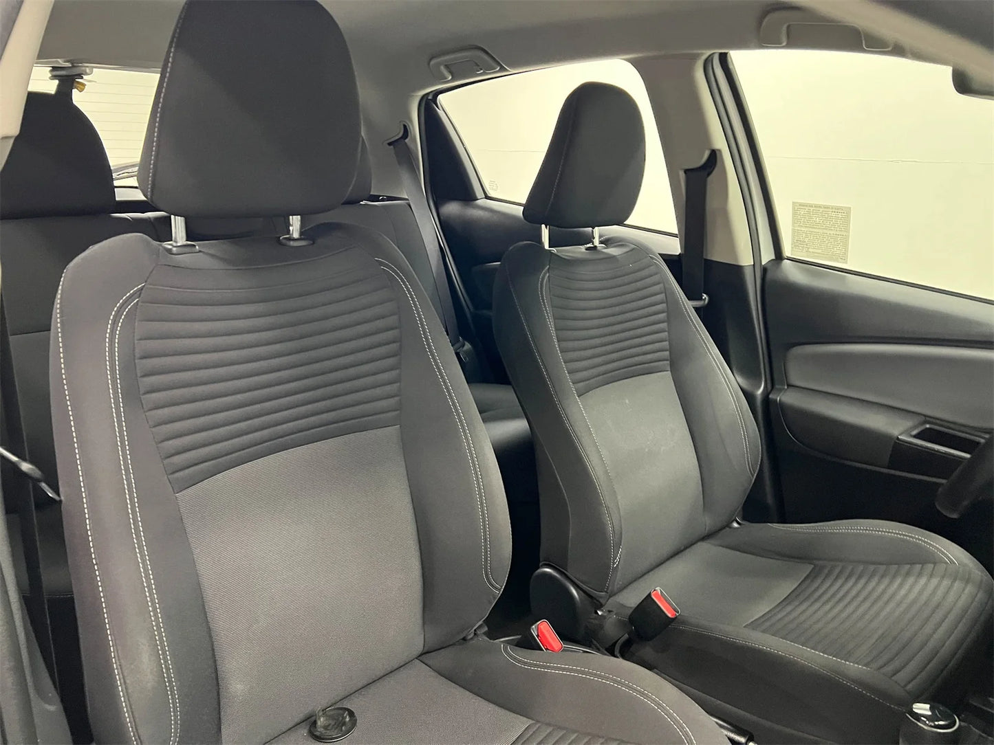 Used 2017 Toyota Yaris SE - 62,355 Miles - Super White Hatchback