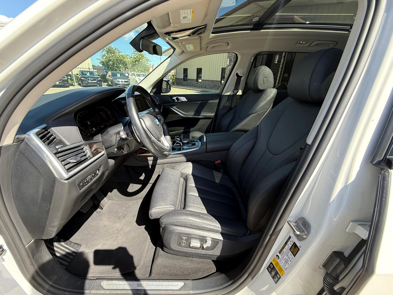 Used 2021 BMW X7 xDrive40i SUV - White