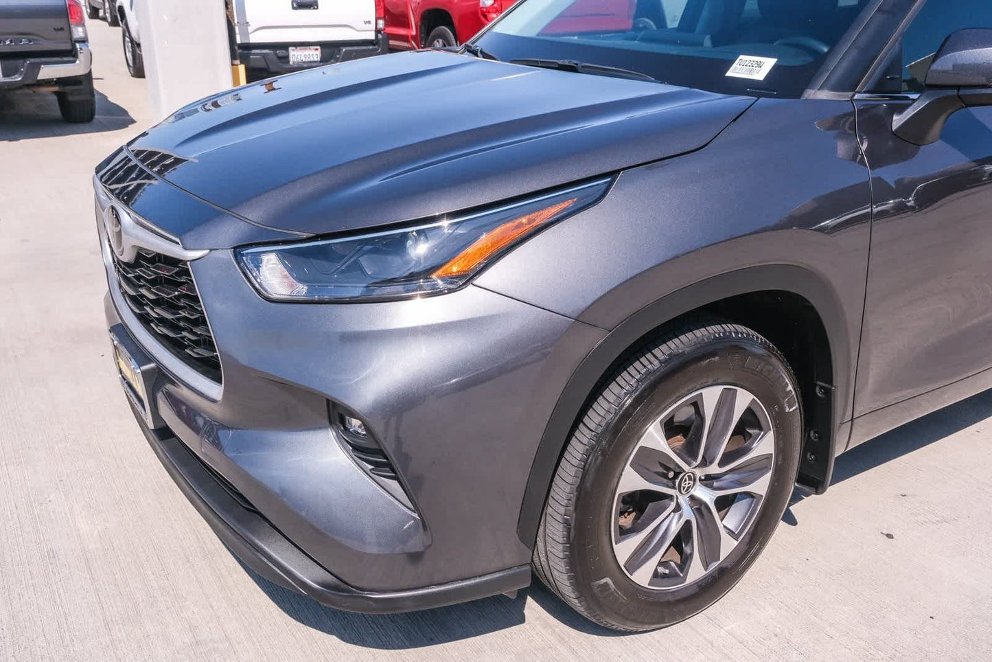 Used 2022 Toyota Highlander XLE - 17,466 Miles