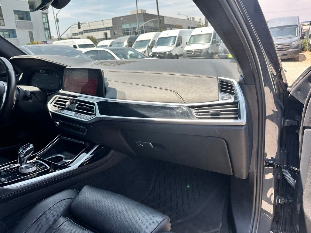 Used 2022 BMW X7 M50i SUV - Dravit Gray Metallic