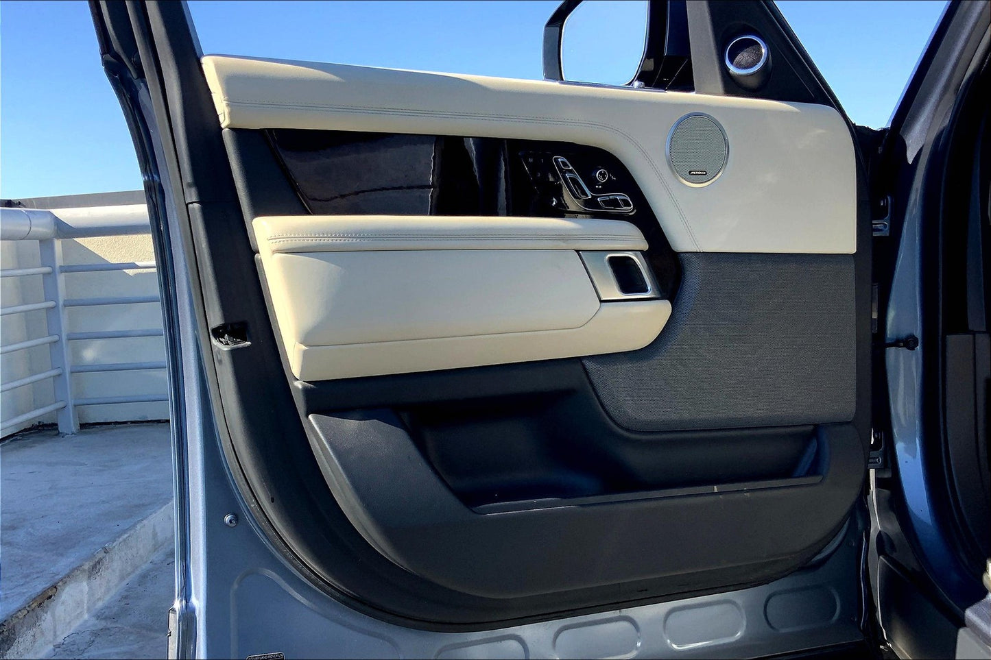 Certified Pre-Owned 2022 Range Rover Westminster 4WD SUV - Blue - 51,611 Miles