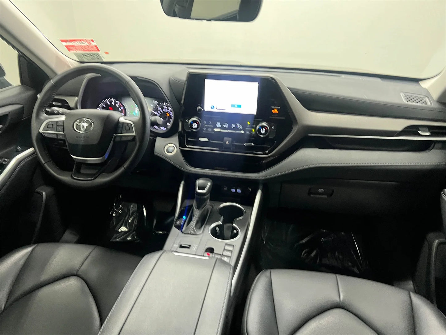 2024 Toyota Highlander XLE - 10,904 Miles - Magnetic Gray Metallic - Toyota Certified