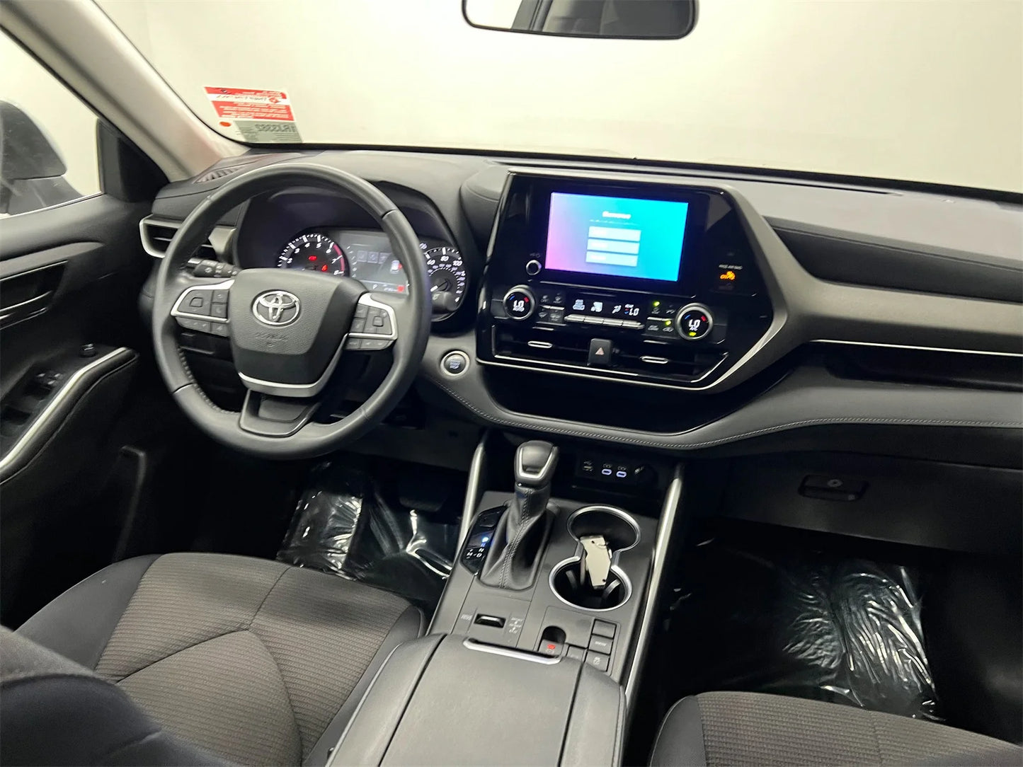 2024 Toyota Highlander LE - 27,303 Miles - Certified Pre-Owned with Brand New Tires