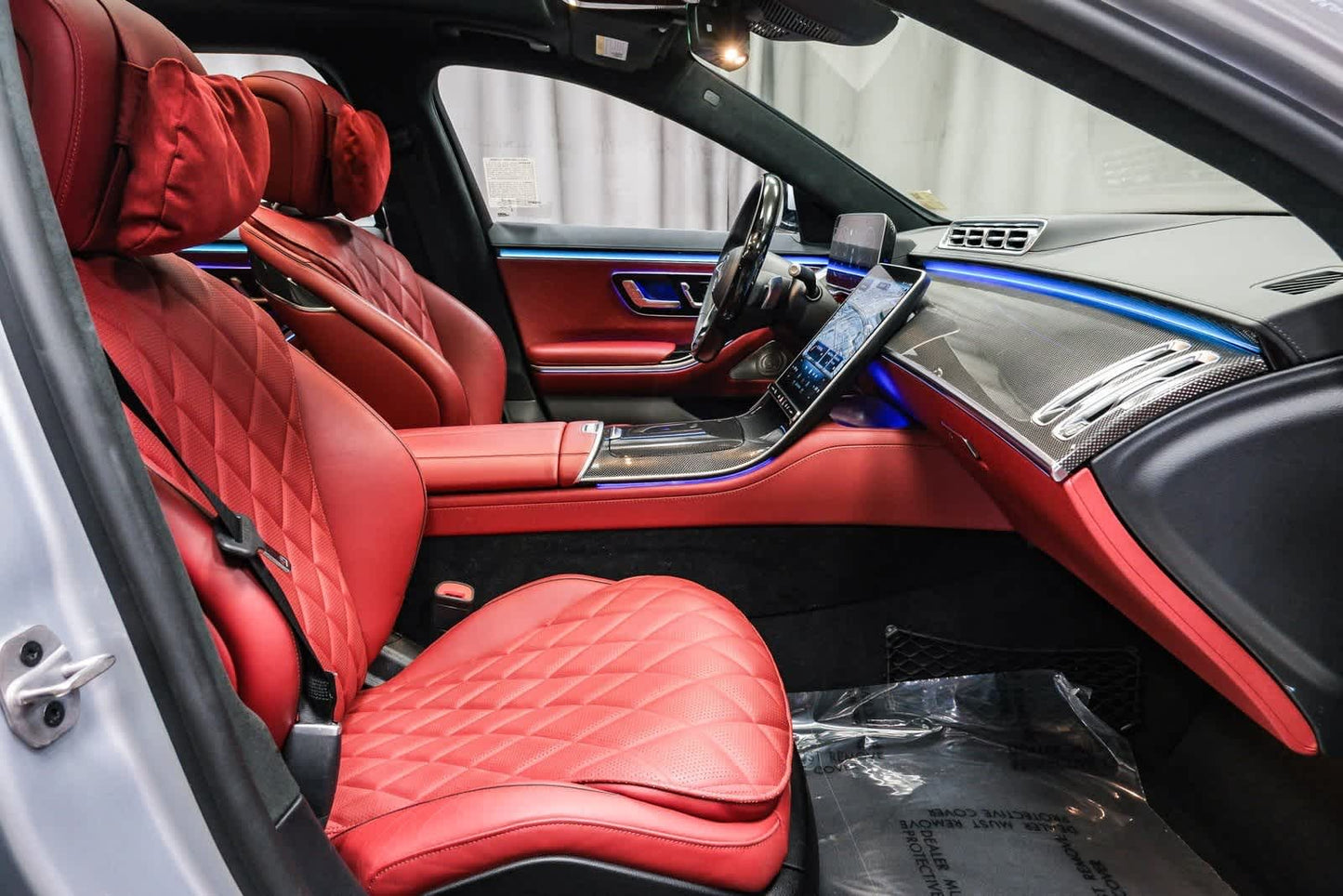 23,300 Miles - Certified Pre-Owned 2023 Mercedes-Benz S 580 Sedan AWD 4MATIC® - Cirrus Silver/Carmine Red