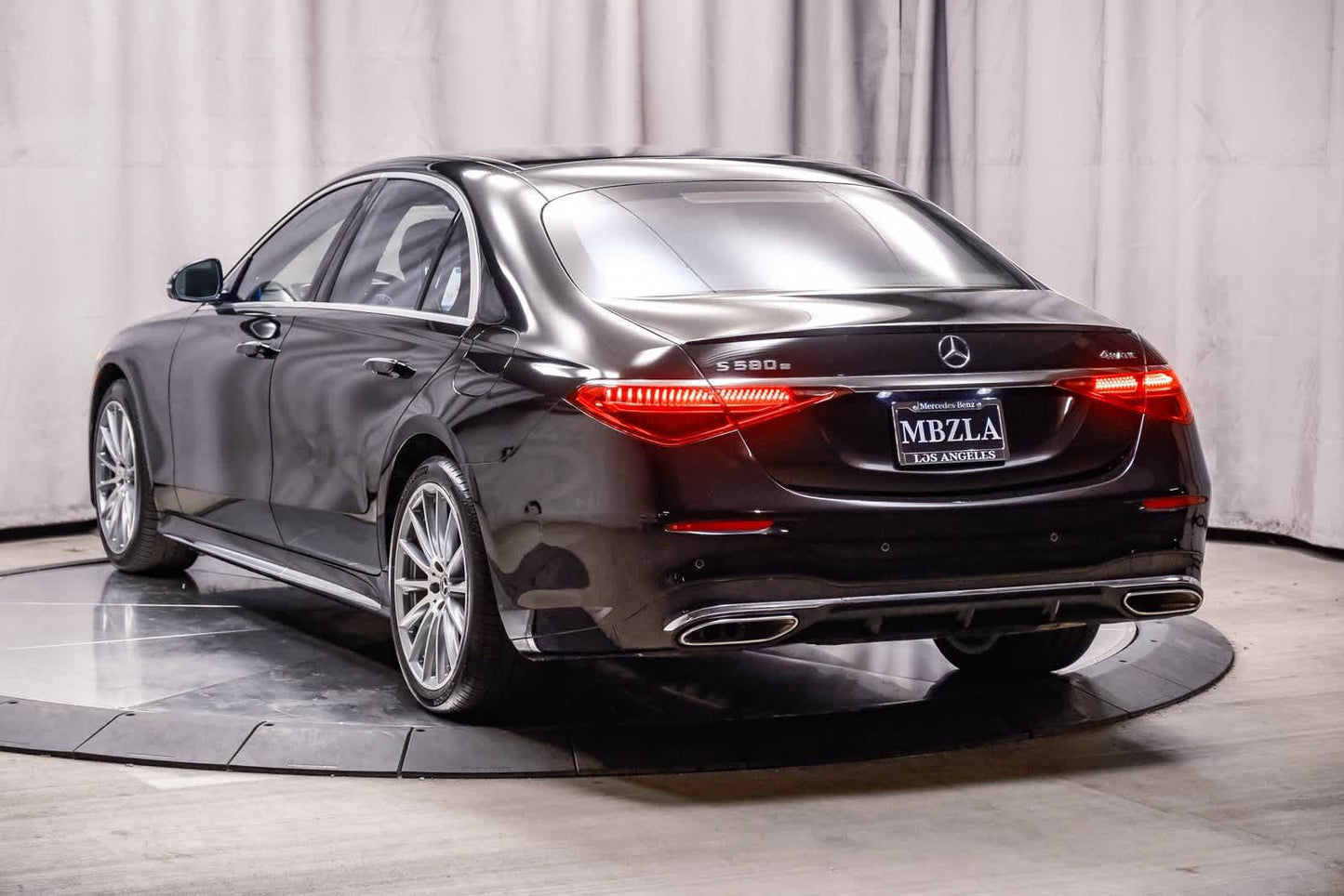 2023 Mercedes-Benz S 580e Sedan AWD 4MATIC® - Black/Black 7,806 Miles - Certified Pre-Owned