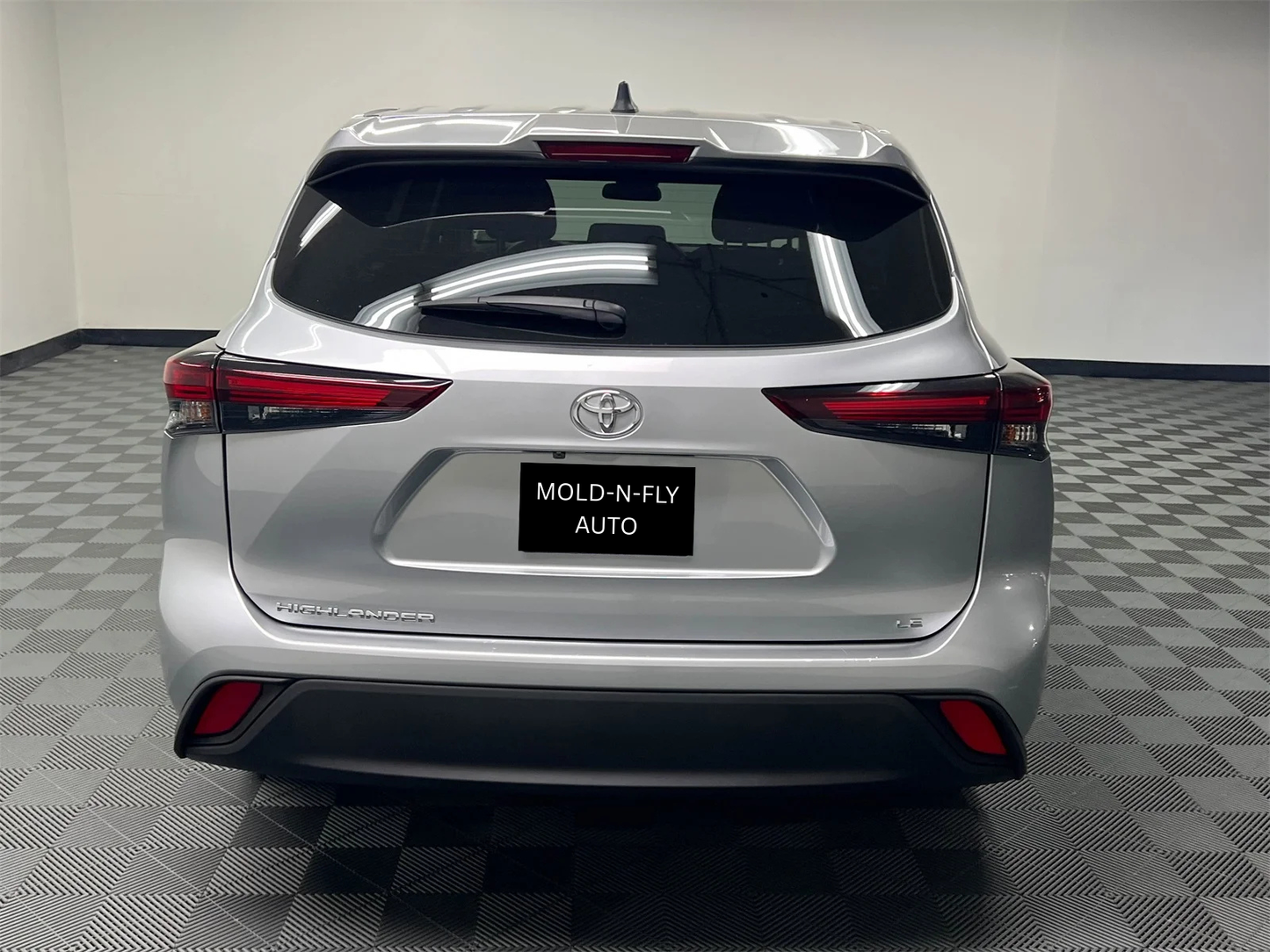 2024 Toyota Highlander LE - 27,303 Miles - Certified Pre-Owned with Brand New Tires