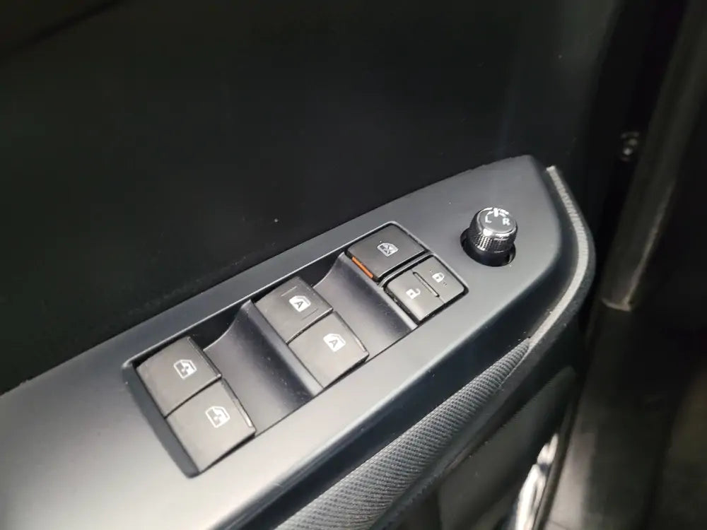 2019 Toyota Highlander LE - 144,251 Miles | Stock #1010224013