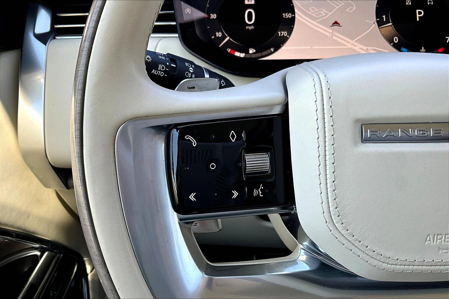 Certified Pre-Owned 2023 Range Rover SE AWD SUV - Silicon Silver - 25,493 Miles