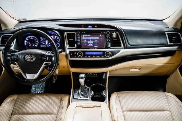 2017 Toyota Highlander LE Plus - Toasted Walnut Pearl