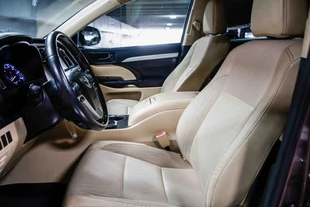 2017 Toyota Highlander LE Plus - Toasted Walnut Pearl