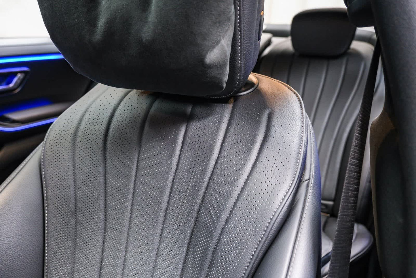 4,549 Miles - Certified Pre-Owned 2023 Mercedes-Benz S 500 Sedan AWD 4MATIC® - MANUFAKTUR Selenite Grey Magno/Black
