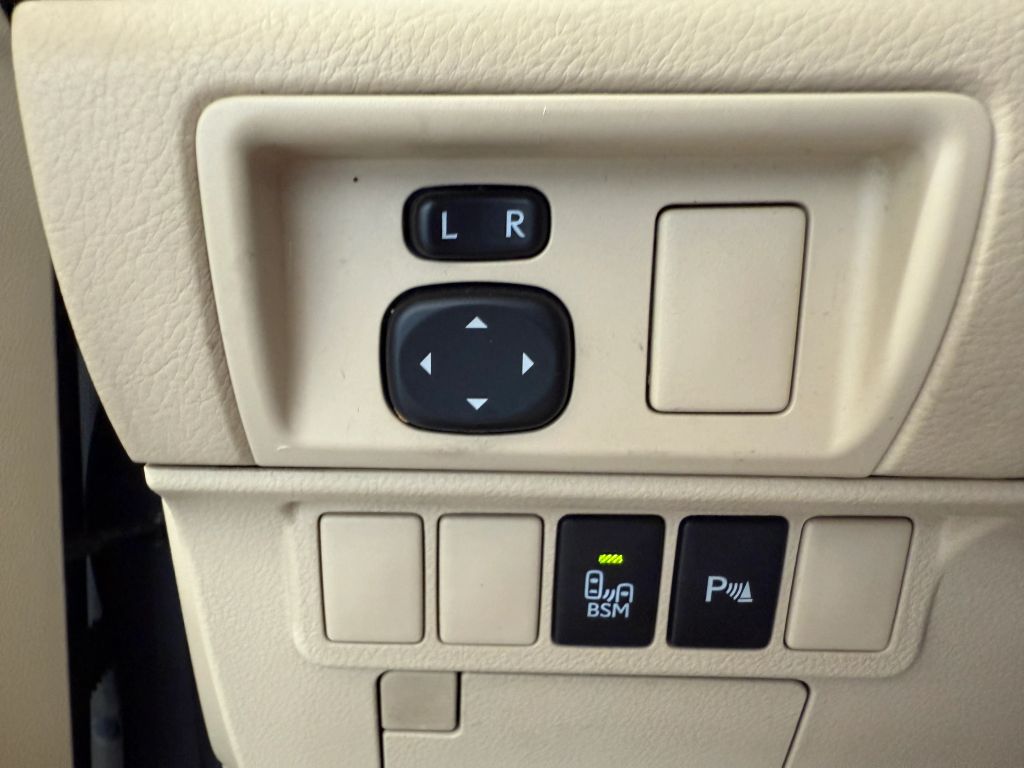 Used 2014 Lexus ES 300h Sedan - Gray - 175,119 Miles