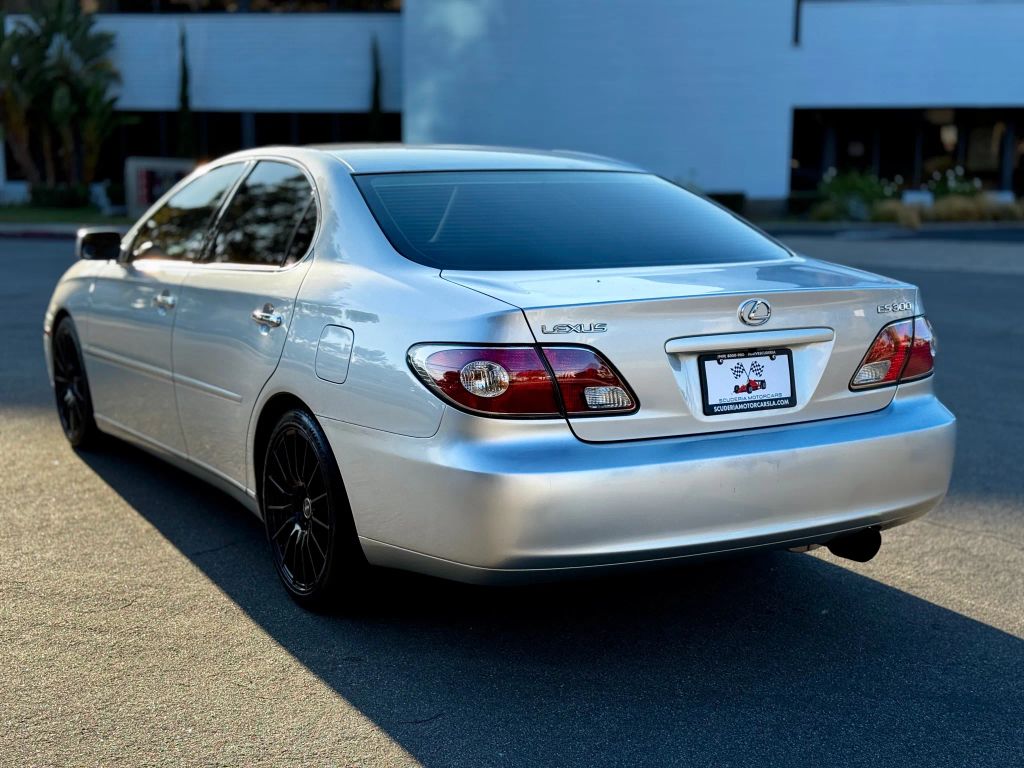 Used 2002 Lexus ES 300 Sedan - Silver - 200,868 Miles