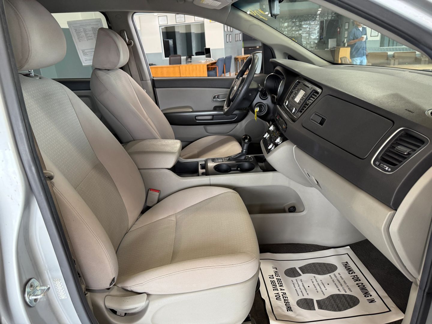 Used 2017 Kia Sedona LX Minivan - Silver - 93,234 Miles