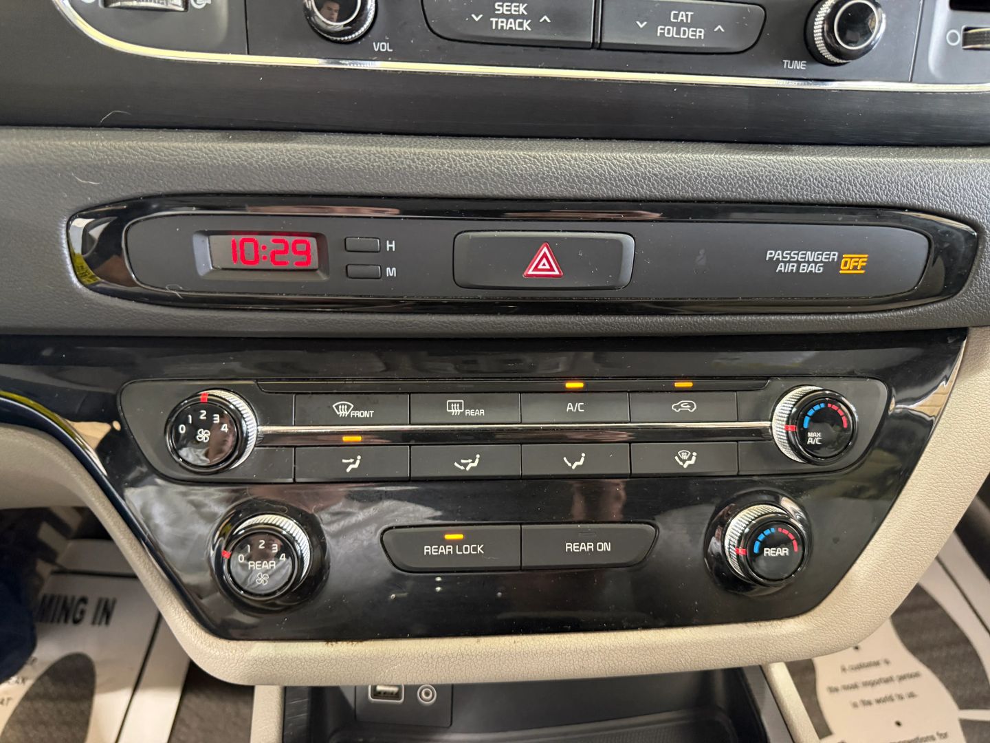 Used 2017 Kia Sedona LX Minivan - Silver - 93,234 Miles