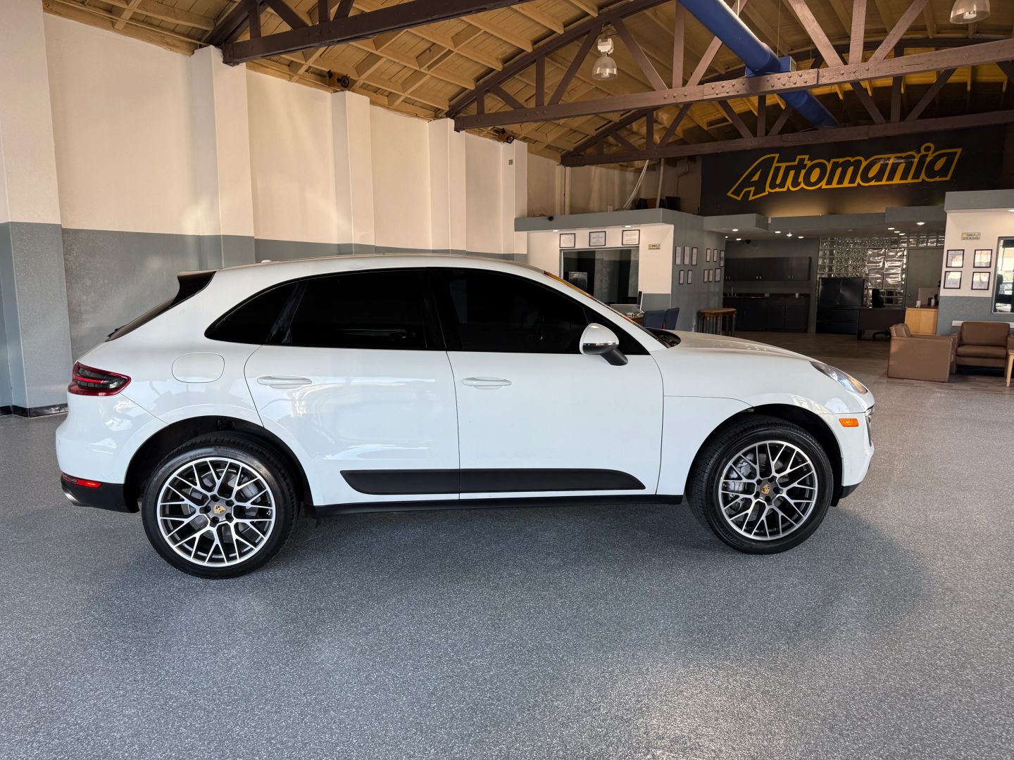Used 2015 Porsche Macan S Sport Utility - White - 97,397 Miles