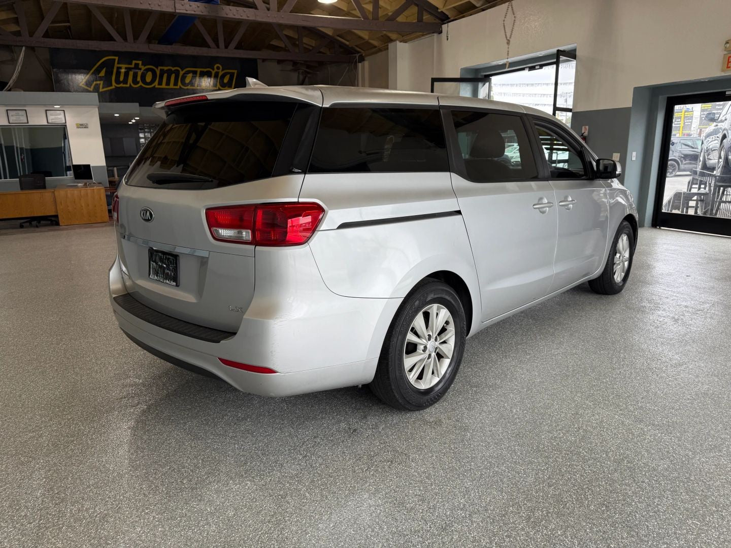 Used 2017 Kia Sedona LX Minivan - Silver - 93,234 Miles
